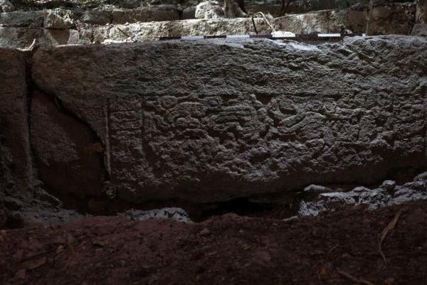 این تخته سنگ مرموز راز شهر باستانی گمشده را فاش می نماید